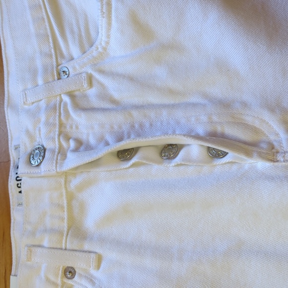 Agolde NWT Parker White Cut Off Denim Shorts Step Hem Distressed - Picture 9 of 9